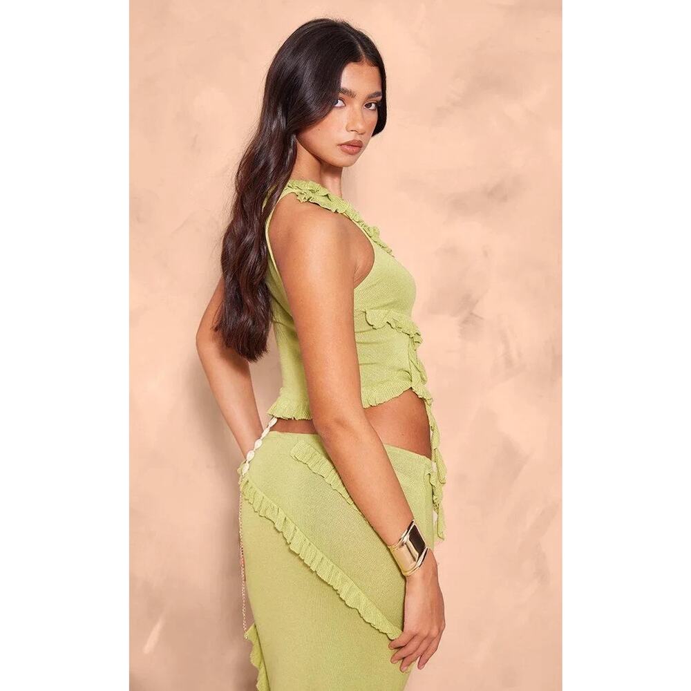 Pretty Little Thing Green Frill Detail Asymmetric One Shoulder Top Plus Size 16 - Picture 2 of 6